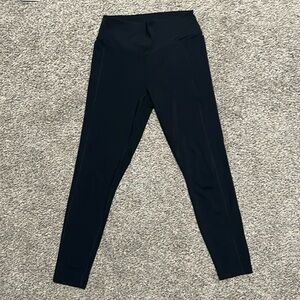 Victoria’s Secret Pink Active Wear Size Small Cropped Leggings